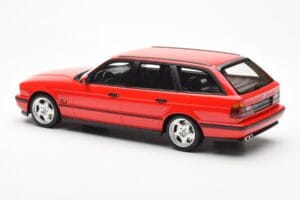BMW M5 E34 Touring Punane Otto 1:18 OT951 Vaik - pilt 5/6