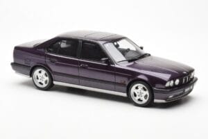 BMW M5 E34 Violetne Otto 1:18 OT106 Vaik - pilt 4/6