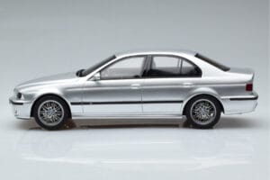 BMW M5 E39 Hõbe Otto 1:18 OT747B Vaik - pilt 3/7