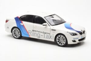 BMW M5 E60 Ring Taxi Nurburgring Kyosho 1:18 08593RT Metall - pilt 6/8