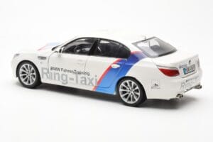 BMW M5 E60 Ring Taxi Nurburgring Kyosho 1:18 08593RT Metall - pilt 7/8