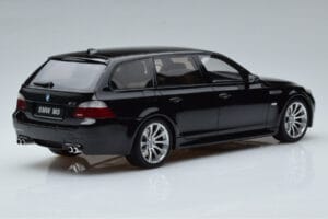 BMW M5 E61 Touring Must Otto 1:18 OT1020 Vaik - pilt 2/6