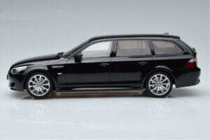 BMW M5 E61 Touring Must Otto 1:18 OT1020 Vaik - pilt 3/6