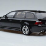 BMW M5 E61 Touring Must Otto 1:18 - image 5 of 6