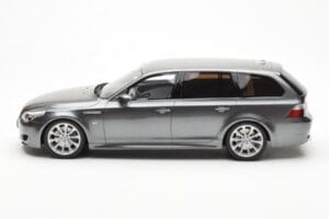 BMW M5 E61 Touring Hall Otto 1:18 OT189 Vaik - pilt 3/6