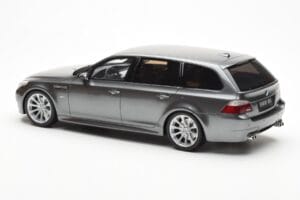 BMW M5 E61 Touring Hall Otto 1:18 OT189 Vaik - pilt 5/6