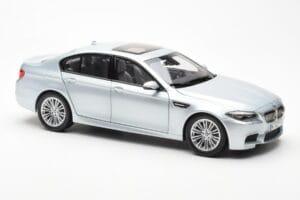 BMW M5 F10 Silverstone Hõbedane Paragon 1:18 80432186353 Metall - pilt 6/8