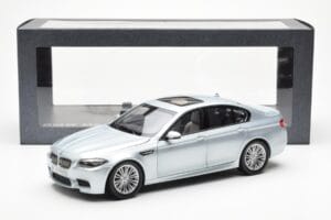 BMW M5 F10 Silverstone Hõbedane Paragon 1:18 80432186353 Metall - pilt 8/8