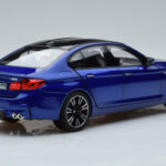 BMW M5 F90 Marina Bay Sinine Norev 1:18 - image 3 of 7