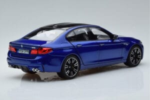BMW M5 F90 Marina Bay Sinine Norev 1:18 80432454783 Metall - pilt 3/7