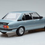 BMW M535i E12 Sinine Norev 1:18 - image 2 of 6