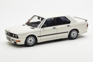 BMW M535i E28 Alpine Valge AUTOart 1:18