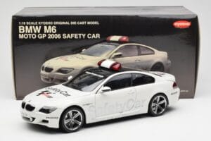 BMW M6 E63 MotoGP Safety Car 2006 Kyosho 1:18 08707GPB Metall - pilt 8/8