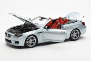 BMW M6 F12 Kabriolett Silverstone Hõbedane II Paragon 1:18 80432253656 Metall - pilt 2/8