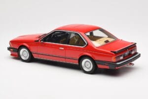 BMW M635 CSi E24 Henna Punane Otto 1:18 OT1018 Vaik - pilt 5/6