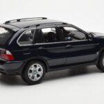 BMW X5 4.4i E53 Tume Sinine Kyosho 1:18 - image 3 of 8
