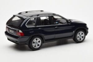 BMW X5 4.4i E53 Tume Sinine Kyosho 1:18 08521DB Metall - pilt 3/8