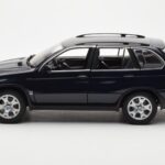 BMW X5 4.4i E53 Tume Sinine Kyosho 1:18 - image 4 of 8