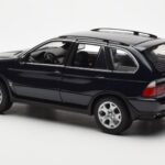 BMW X5 4.4i E53 Tume Sinine Kyosho 1:18 - image 7 of 8