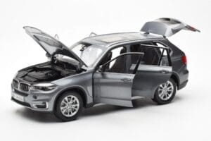 BMW X5 F15 Space Hall Paragon 1:18 80432318988 Metall - pilt 2/8