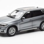 BMW X5 F15 Space Hall Paragon 1:18