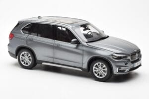 BMW X5 F15 Space Hall Paragon 1:18 80432318988 Metall - pilt 6/8