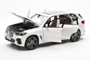 BMW X5 G05 Valge Paragon 1:18 80432450996 Metall - pilt 2/8