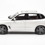 BMW X5 G05 Valge Paragon 1:18 - image 4 of 8