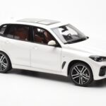 BMW X5 G05 Valge Paragon 1:18 - image 6 of 8