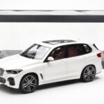 BMW X5 G05 Valge Paragon 1:18 - image 8 of 8