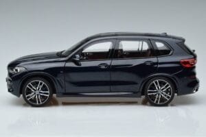 BMW X5 G05 Sinine Norev 1:18 183283 Metall - pilt 4/7