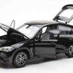BMW X6 M F86 Sapphire Must Metallic Norev 1:18 - image 2 of 8