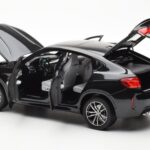 BMW X6 M F86 Sapphire Must Metallic Norev 1:18 - image 5 of 8