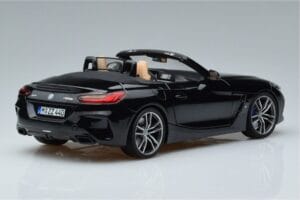 BMW Z4 G29 Must Metallic Norev 1:18 183272 Metall - pilt 3/7