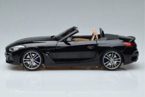 BMW Z4 G29 Must Metallic Norev 1:18 183272 Metall - pilt 4/7