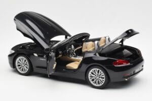 BMW Z4 E89 Spider Must Metallik Kyosho 1:18 08771BK Metall - pilt 6/9
