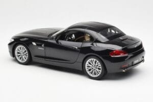 BMW Z4 E89 Spider Must Metallik Kyosho 1:18 08771BK Metall - pilt 8/9
