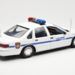Chevrolet Caprice Cheyenne Politsei UT Models 1:18 - image 2 of 6