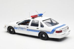 Chevrolet Caprice Sebring Politsei UT Models 1:18 21029 Metall - pilt 5/6