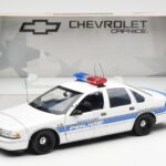 Chevrolet Caprice Sebring Politsei UT Models 1:18 - image 6 of 6