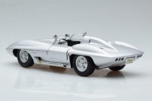 Chevrolet Corvette C1 Stingray Concept AUTOart 1:18 71000 Metall - pilt 7/8