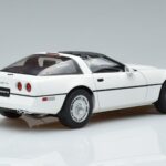 Chevrolet Corvette C4 Valge AUTOart 1:18 71243 Metall - image 3 of 8
