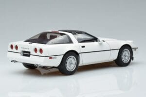 Chevrolet Corvette C4 Valge AUTOart 1:18 71243 Metall - pilt 3/8