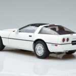 Chevrolet Corvette C4 Valge AUTOart 1:18 71243 Metall - image 7 of 8