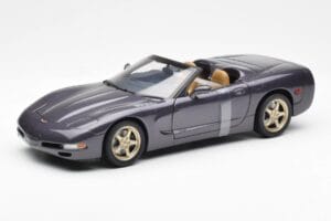 Chevrolet Corvette C5 Kabriolett Lilla Pärl Metallik UT Models 1:18