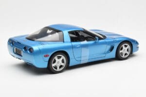Chevrolet Corvette C5 Sinine Metallik UT Models 1:18 21004 Metall - pilt 2/6
