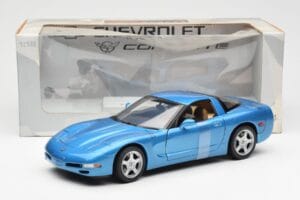 Chevrolet Corvette C5 Sinine Metallik UT Models 1:18 21004 Metall - pilt 6/6