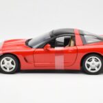 Chevrolet Corvette C5 Hardtop Punane UT Models 1:18 - image 3 of 6