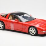 Chevrolet Corvette C5 Hardtop Punane UT Models 1:18 - image 4 of 6