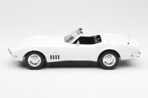 Chevrolet Corvette C3 Kabriolett Can-Am Valge Norev 1:18 189038 Metall - pilt 3/6